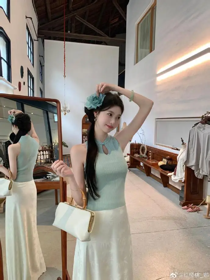 极简桌面对比图